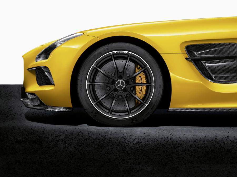  Mercedes-Benz SLS AMG Black Series 2012 года  (фото 20 из 23)